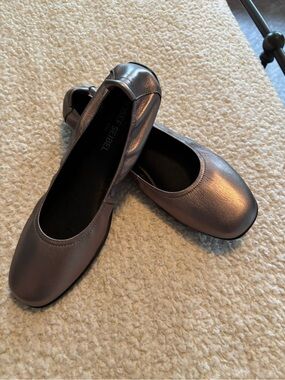 Josef Seibel pewter leather ballet flats Sz 40 8.5 / 9
